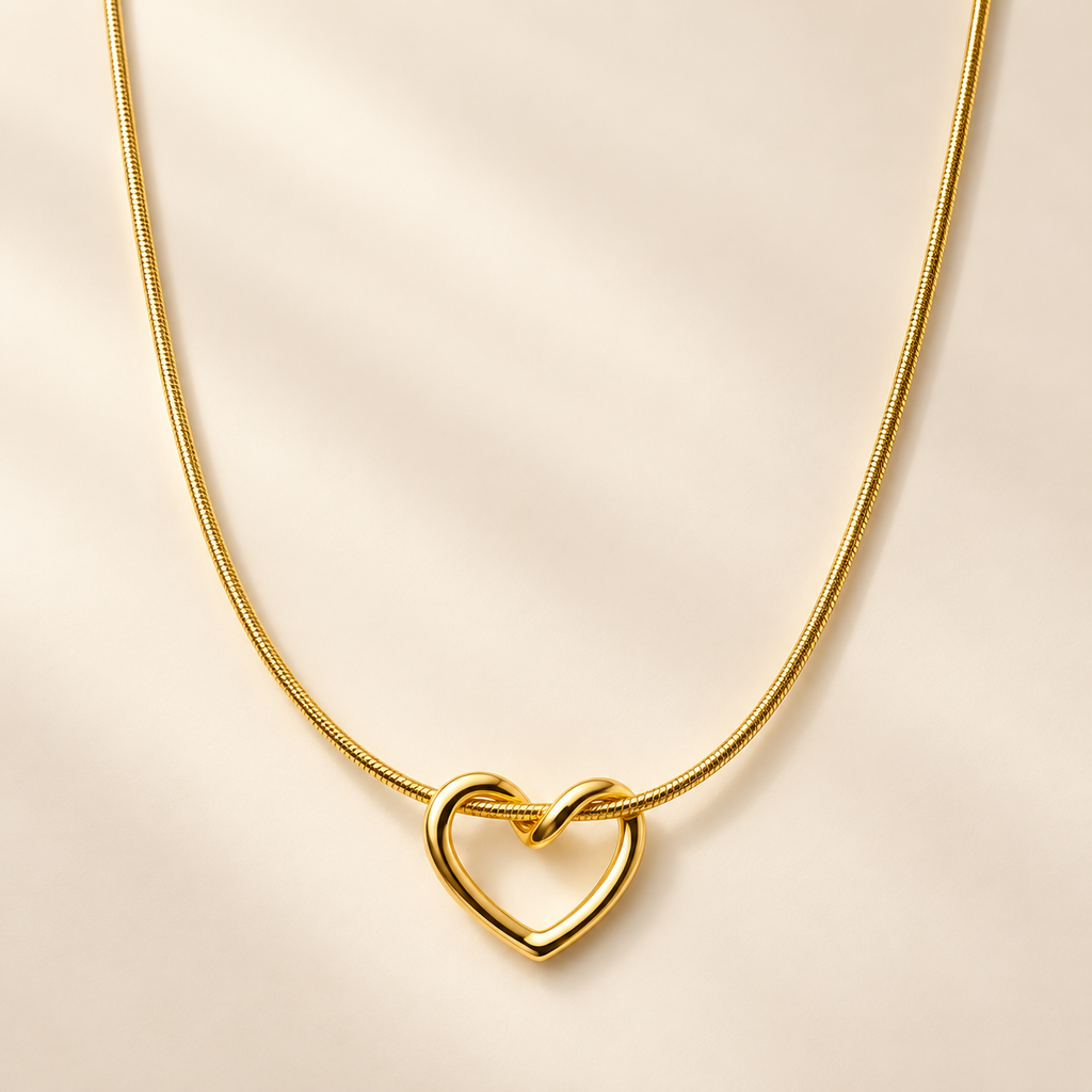 Gold-Plated Heart Pendant Chain Necklace for Women – Minimalist Elegant Everyday Jewellery